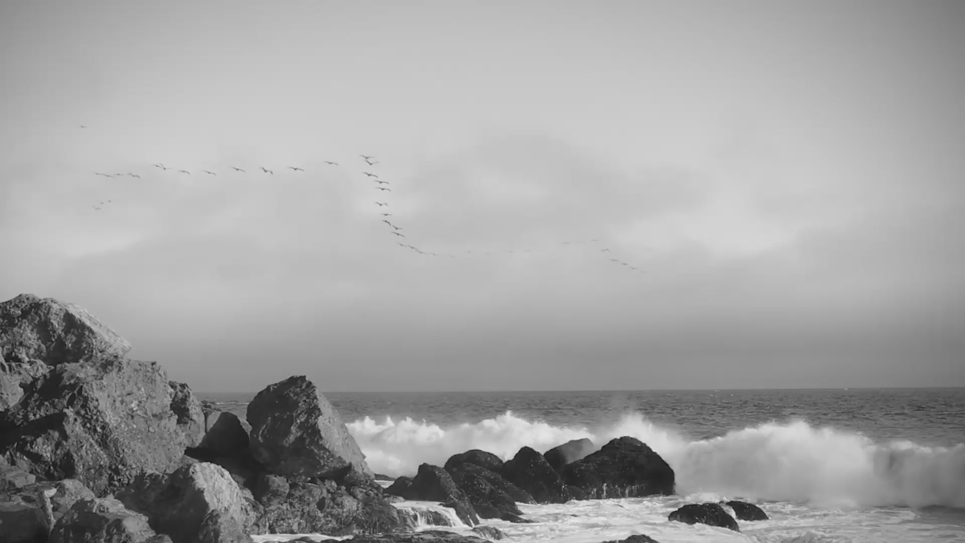 Video for Avarra Magnesium Oil with beautiful landscapes and models holding 5 oz 150 ml bottle and AVARRA Logo